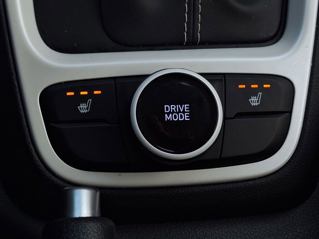 Certified 2023 Hyundai Venue Limited image 25