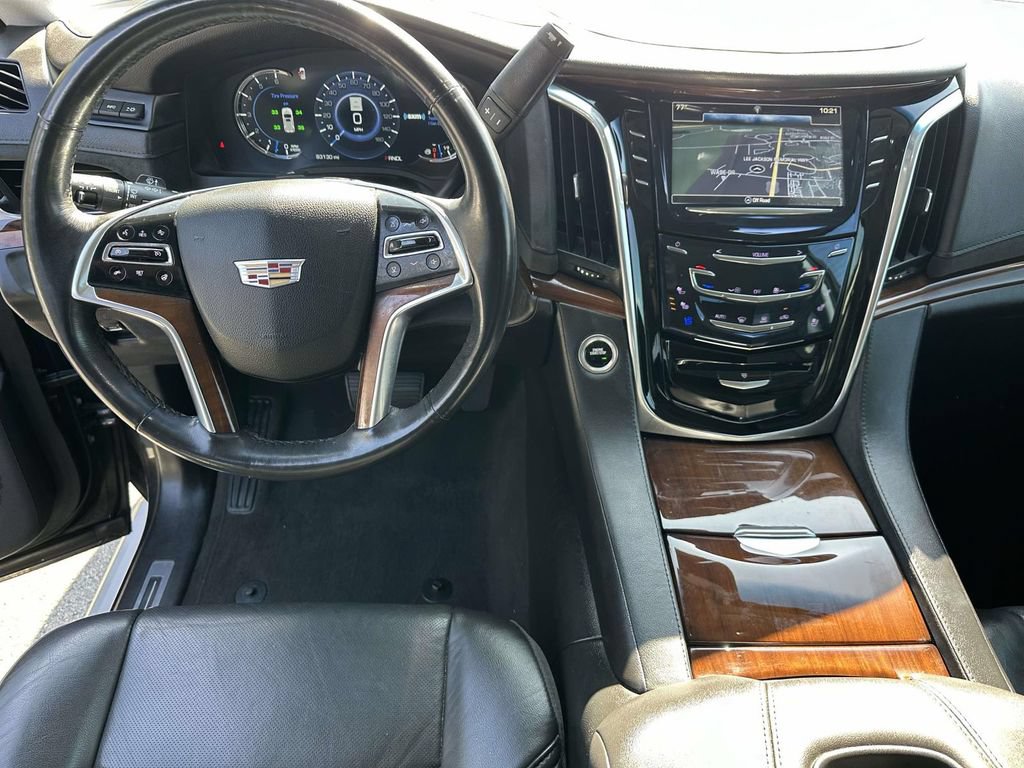 Used 2018 Cadillac Escalade Premium Luxury AWD/4WD image 10