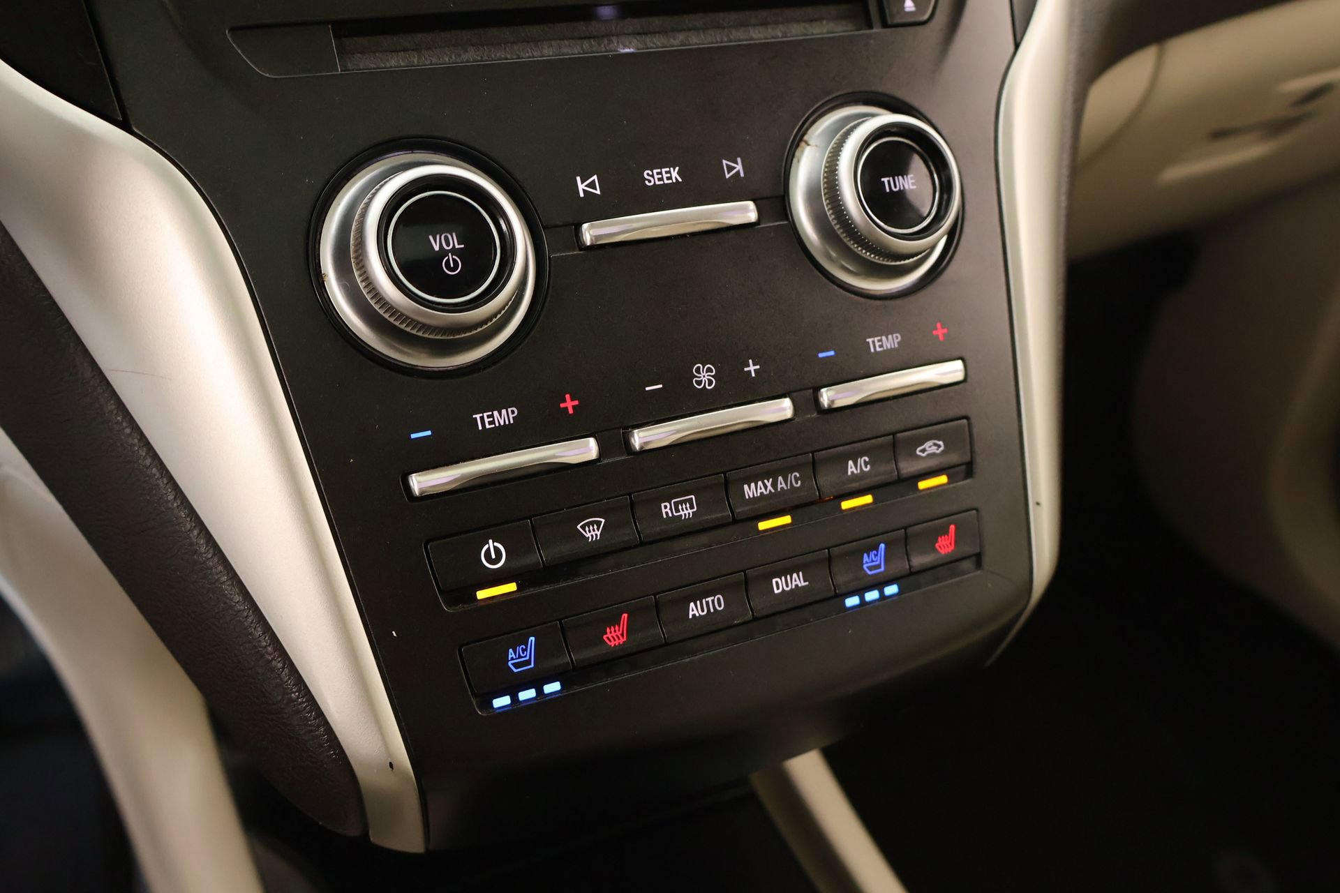 Used 2019 Lincoln MKC Reserve w/ MKC Climate Package FWD image 8