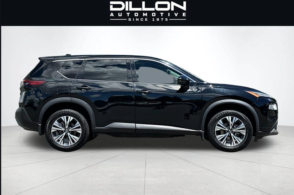 Used 2021 Nissan Rogue SV AWD/4WD image 3