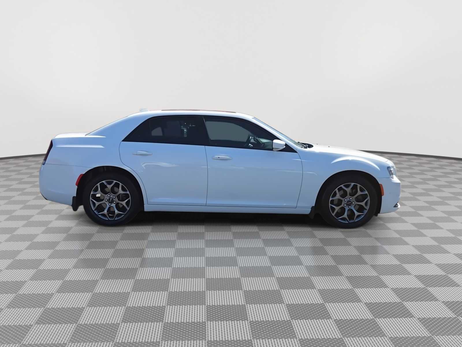 Used 2017 Chrysler 300 S w/ 300S Premium Group AWD/4WD image 9