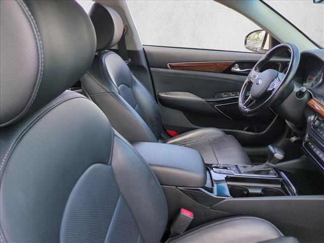Used 2019 Kia Cadenza Premium w/ Paint Protection Package image 21