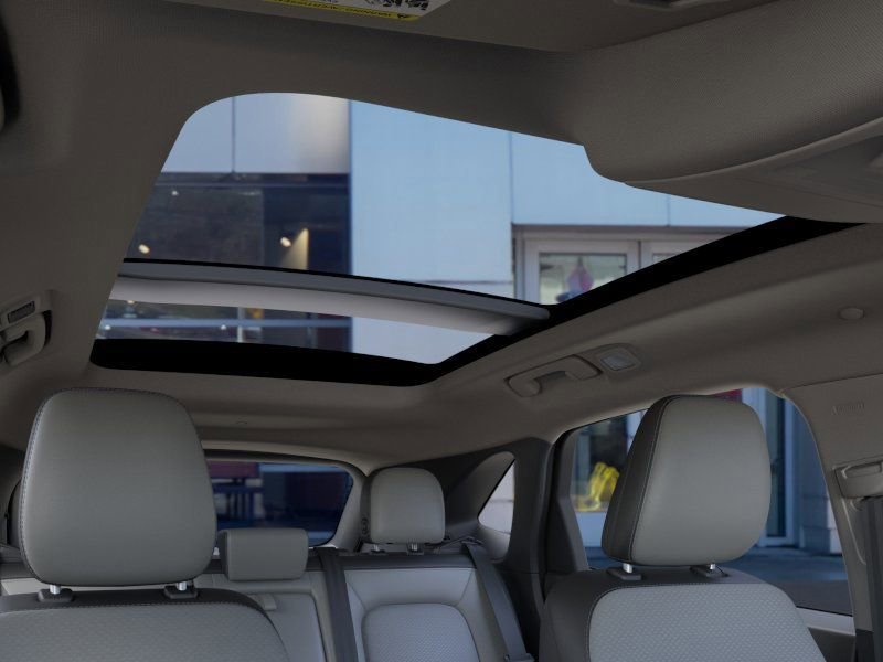 New 2025 Ford Escape SE w/ Class II Trailer Tow Package FWD image 22