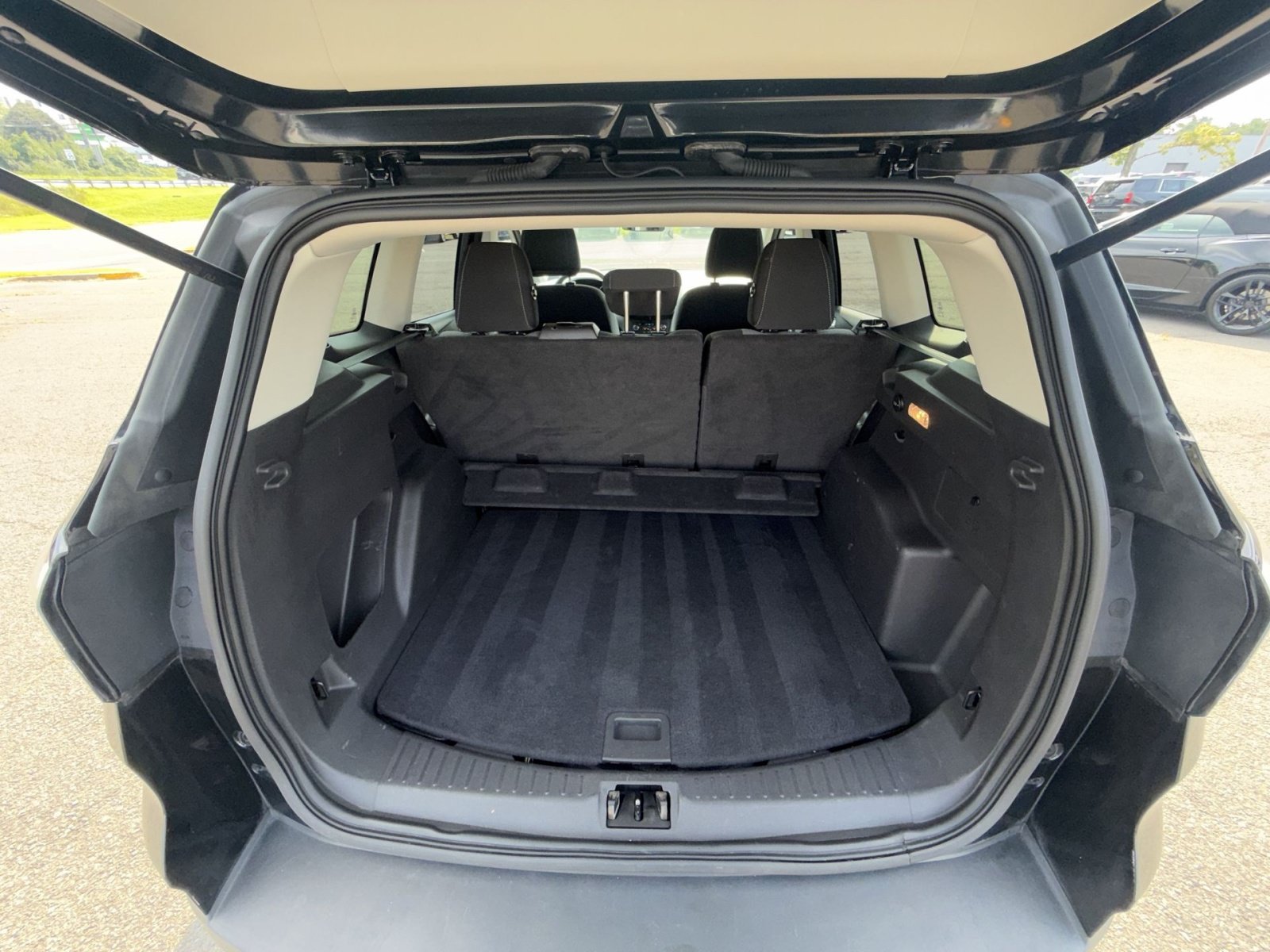 Used 2017 Ford Escape SE FWD image 24