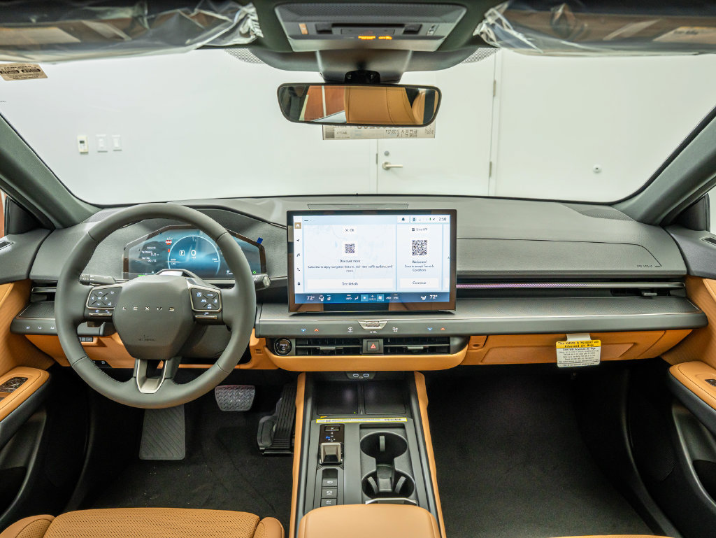 New 2026 Lexus ES 350h AWD w/ Convenience Package image 4