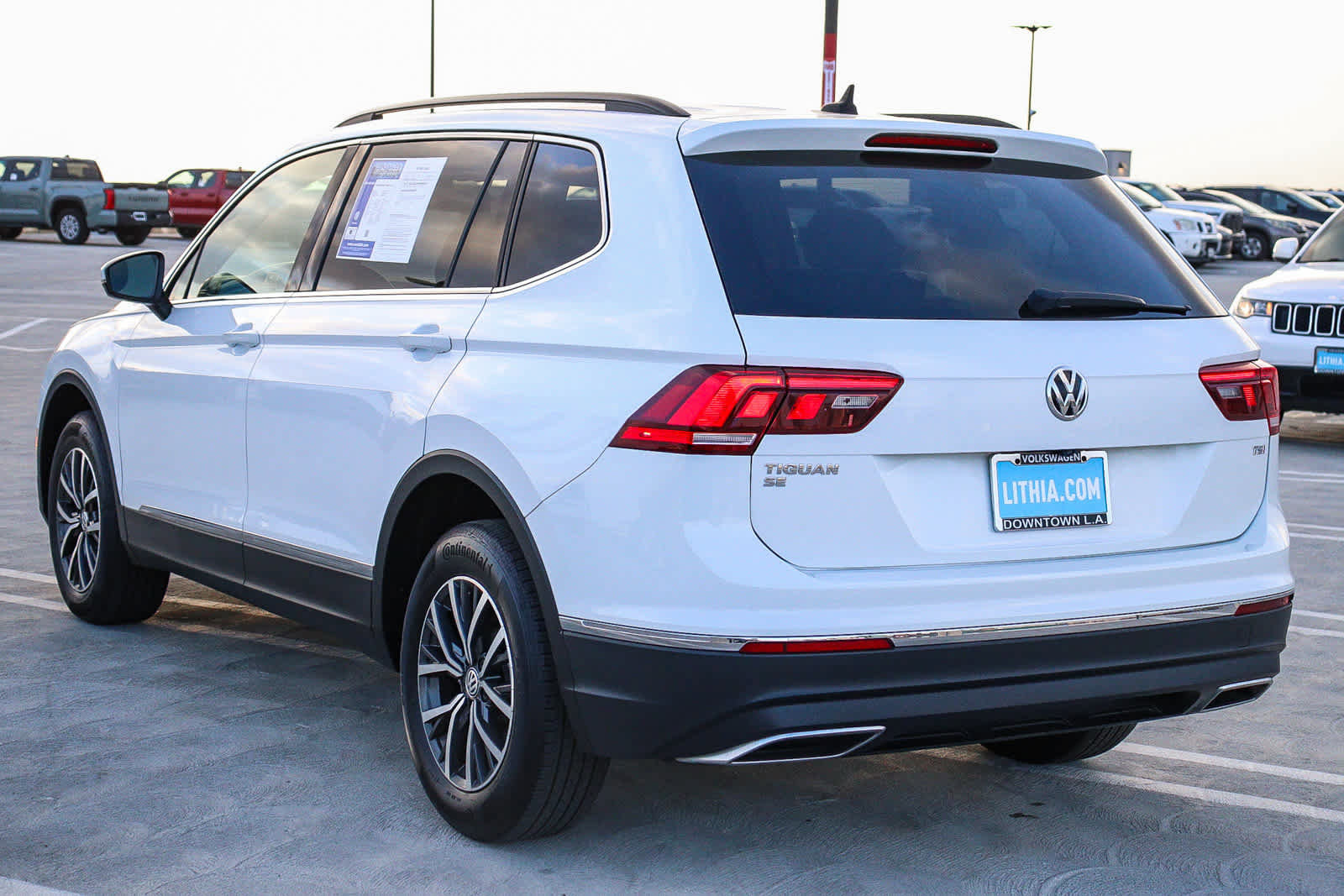 Used 2018 Volkswagen Tiguan SE image 8