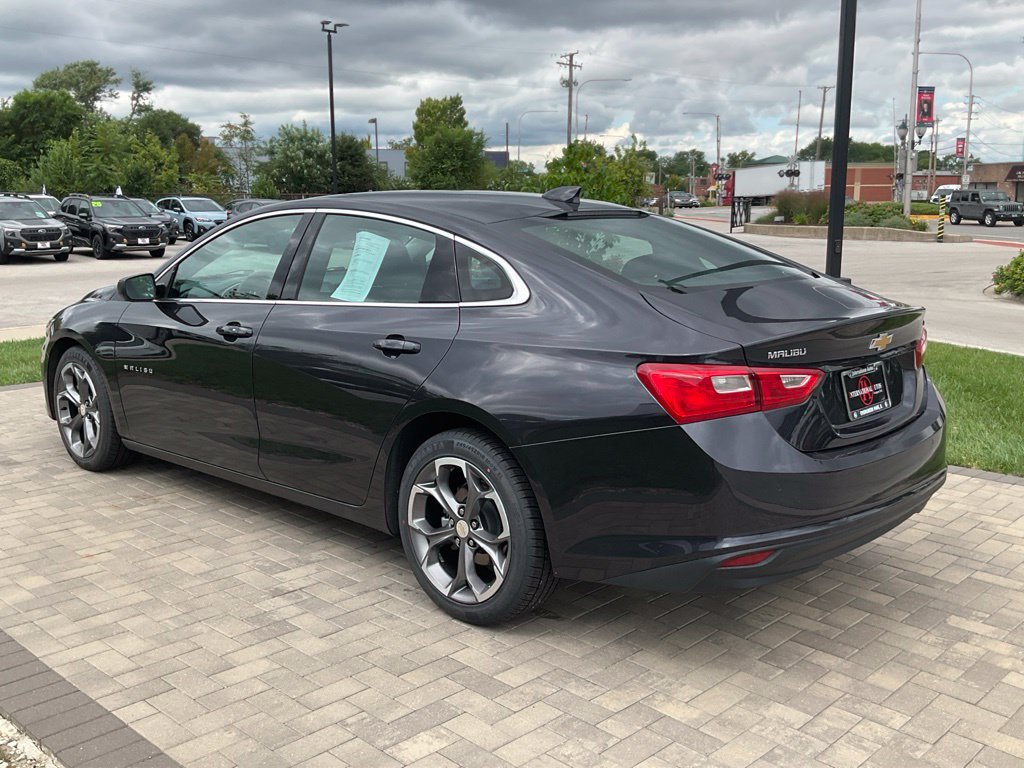 Used 2023 Chevrolet Malibu LT w/ Driver Confidence Package FWD image 2