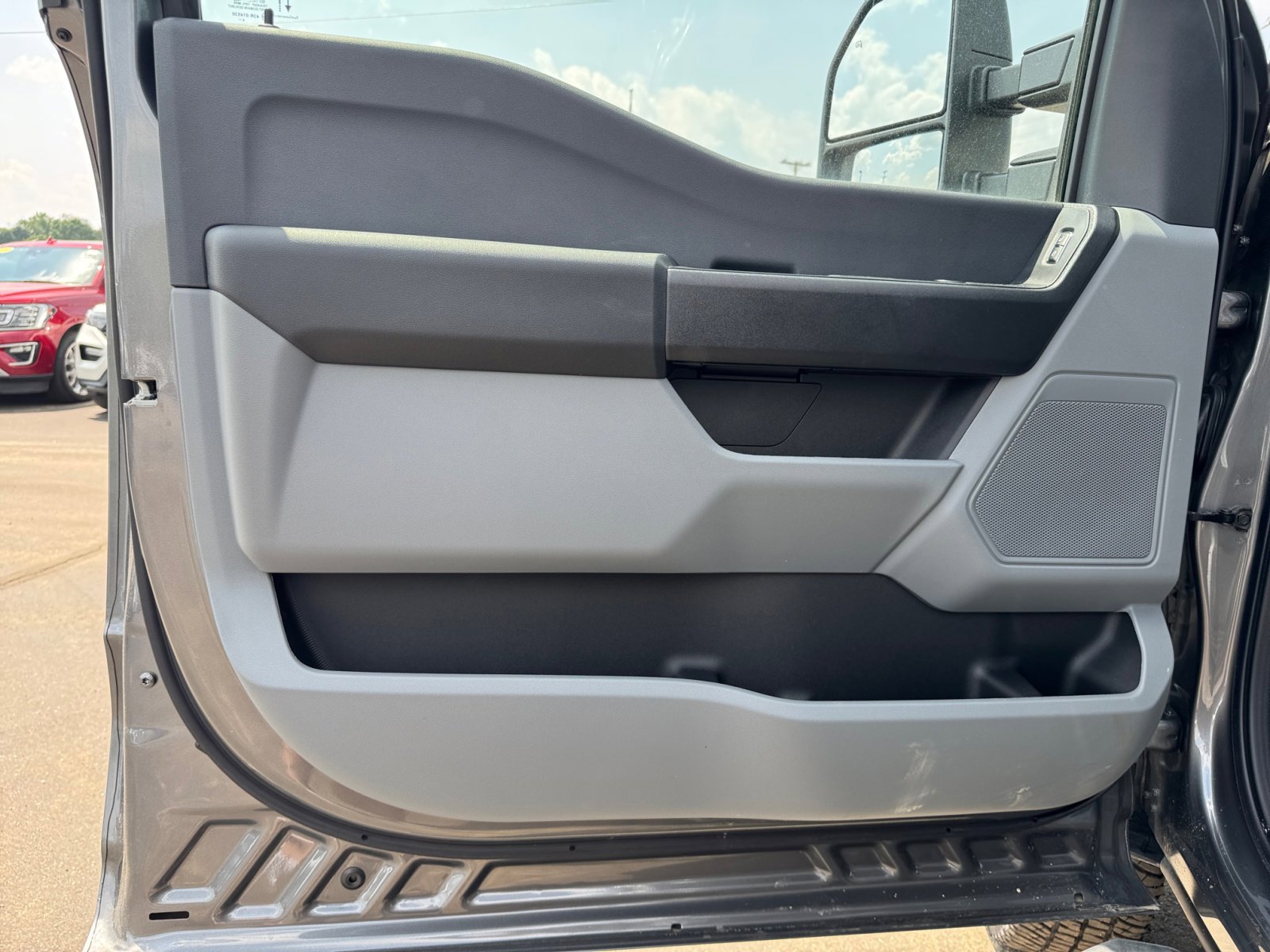 New 2025 Ford F250 XL w/ XL Chrome Package image 24