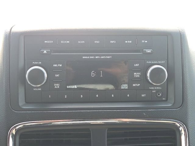 Used 2016 Dodge Grand Caravan SE FWD image 28