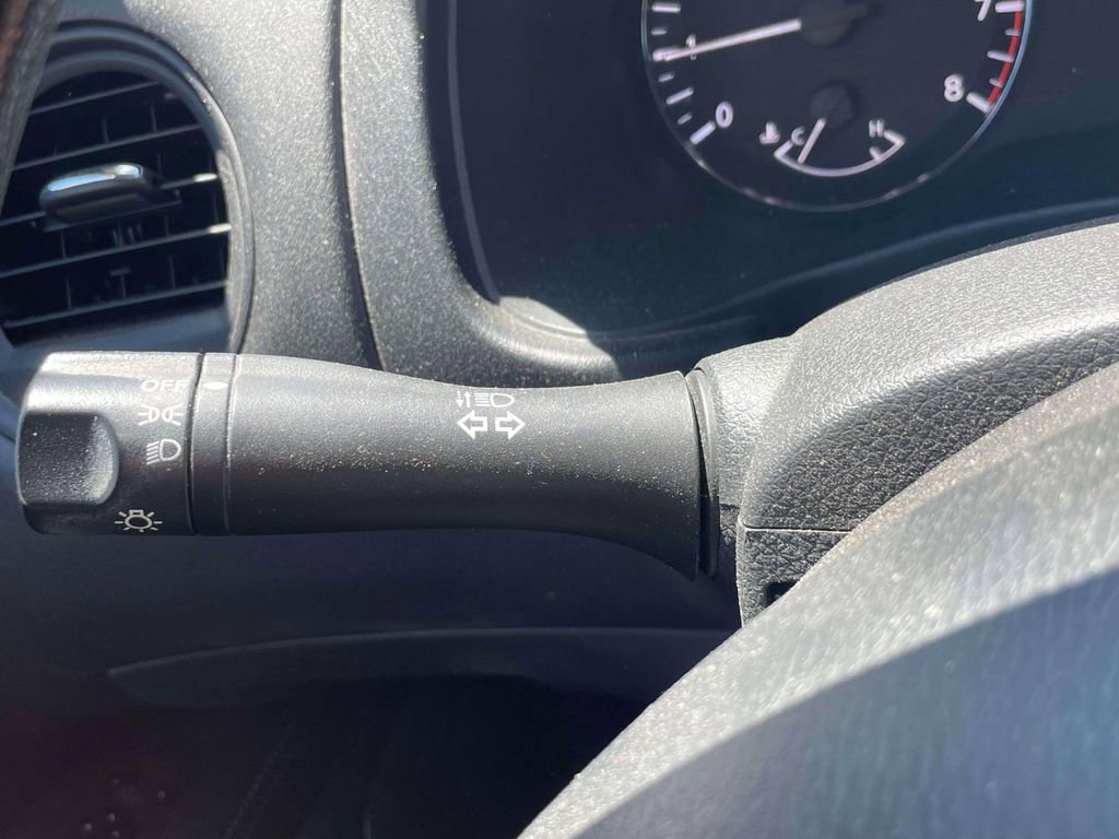 Used 2020 Nissan Pathfinder S AWD/4WD image 24