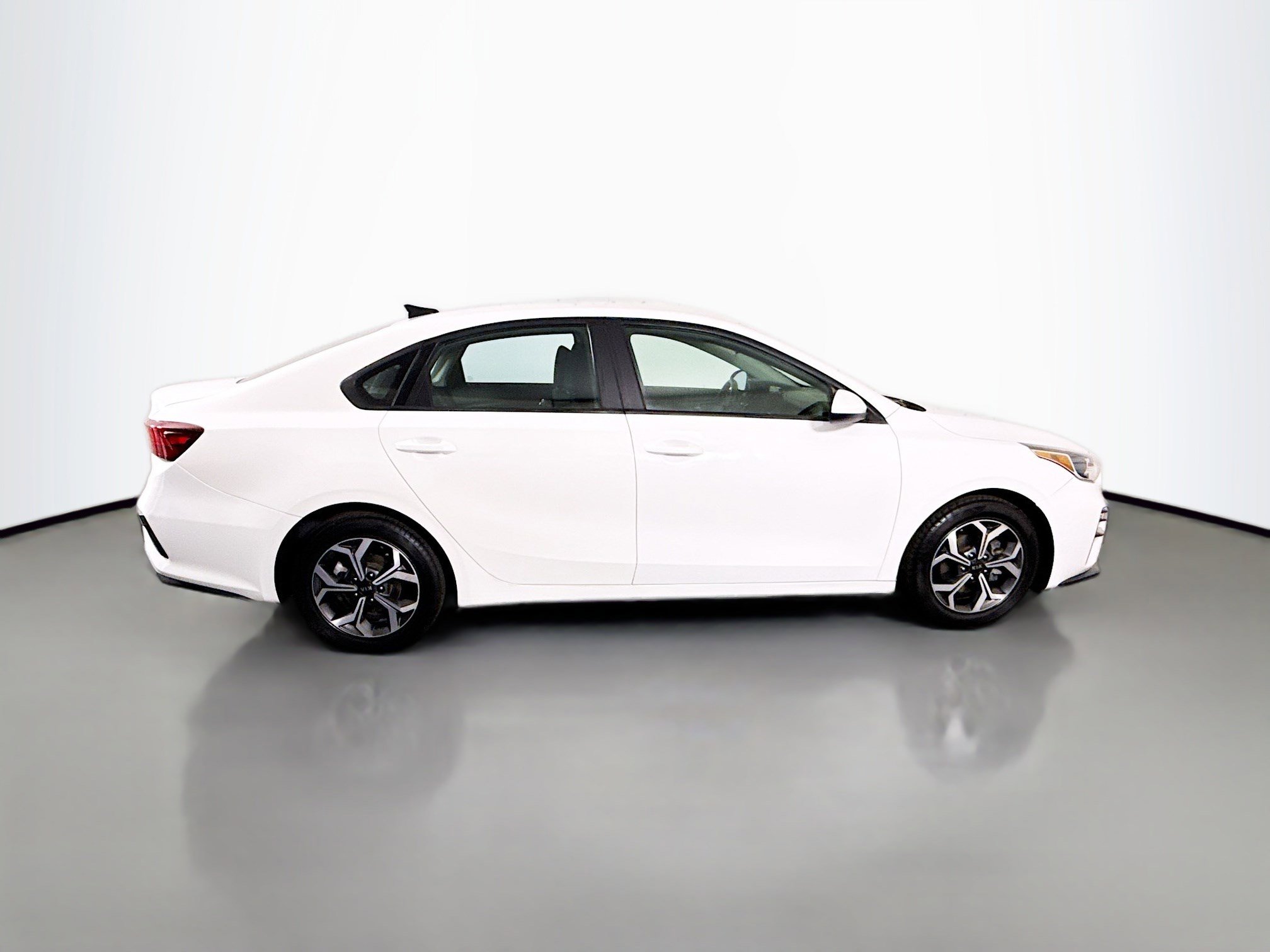 Used 2021 Kia Forte LXS FWD image 11