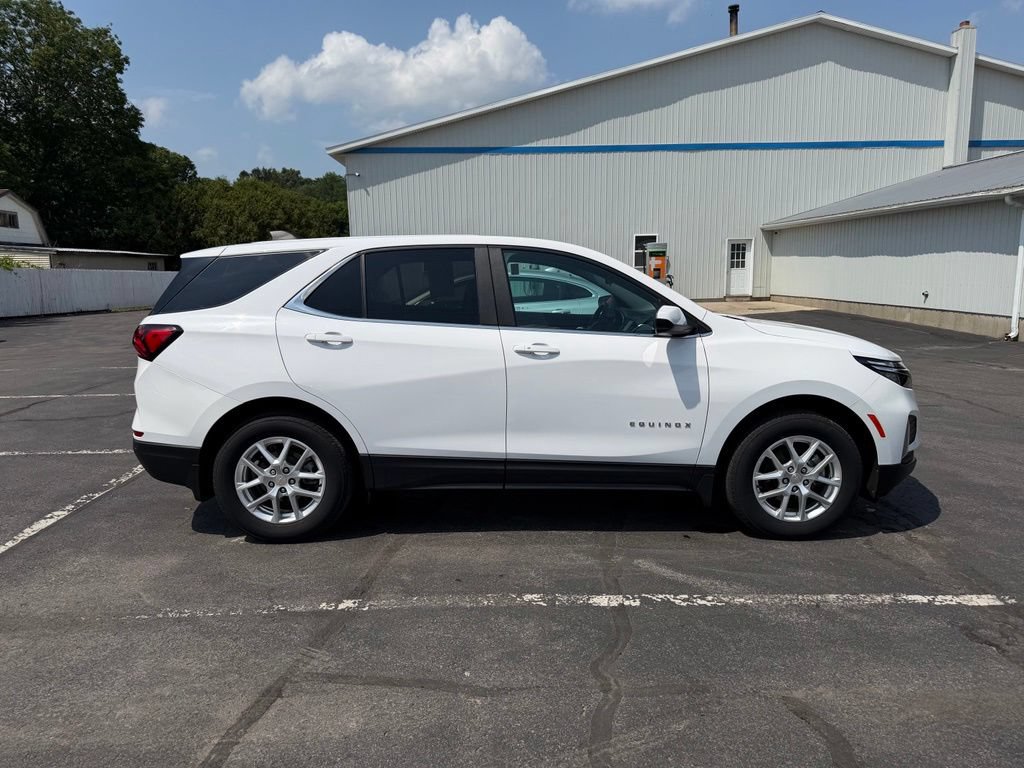 Used 2023 Chevrolet Equinox LT AWD/4WD image 4