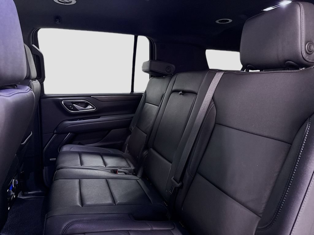 Used 2024 Chevrolet Suburban LT AWD/4WD image 25