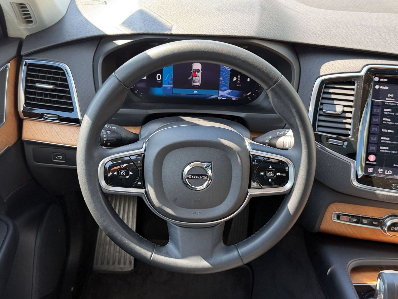 Certified 2023 Volvo XC90 B5 Plus w/ Protection Package Premier AWD/4WD image 11