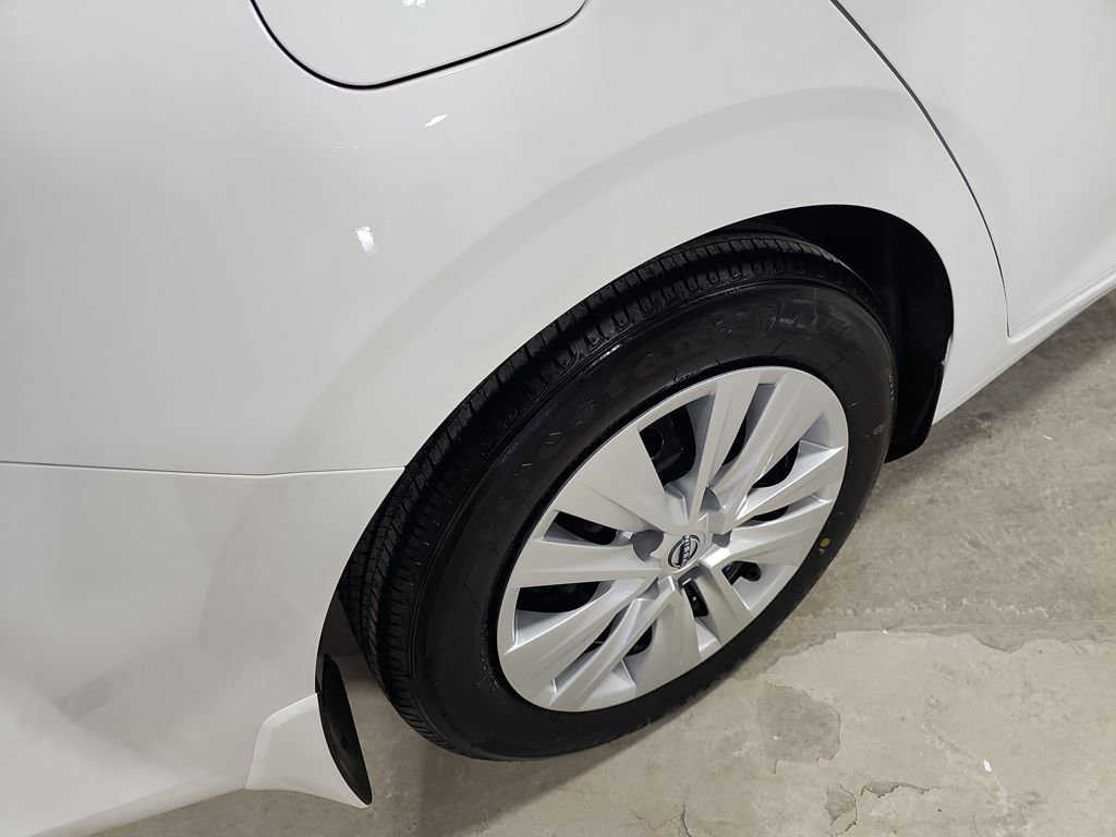 Used 2025 Nissan Sentra S image 13