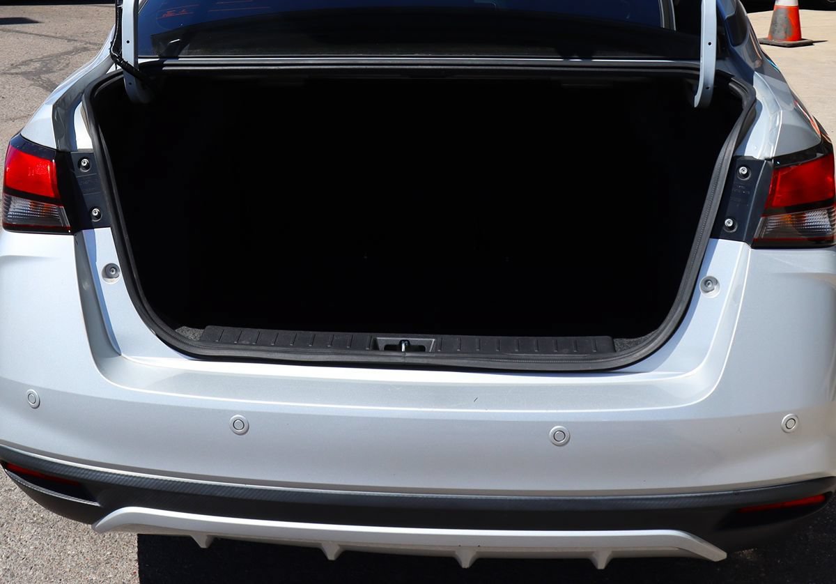 Used 2021 Nissan Versa SV FWD image 25