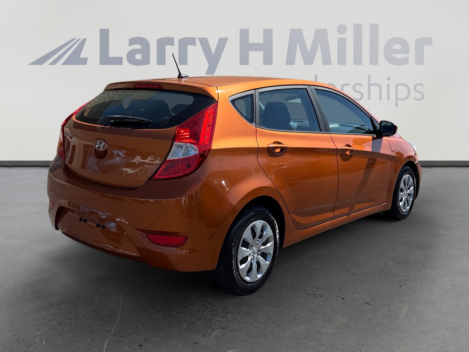 Used 2017 Hyundai Accent SE image 5