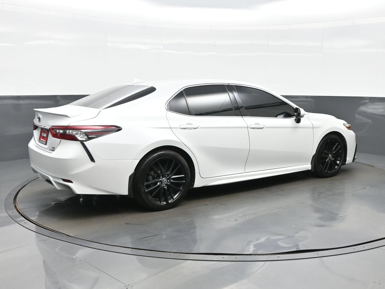 Used 2022 Toyota Camry XSE w/ Cold Weather Package FWD image 6