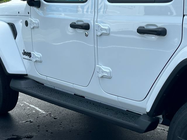 New 2027 Jeep Wrangler Unlimited Sahara AWD/4WD image 6