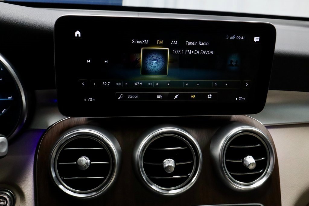 Used 2022 Mercedes-Benz GLC 300 4MATIC image 3