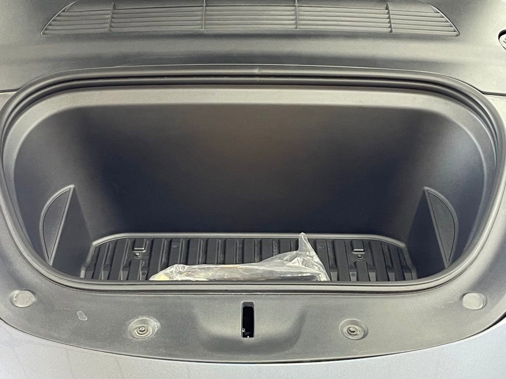 Used 2023 Tesla Model Y Long Range image 49