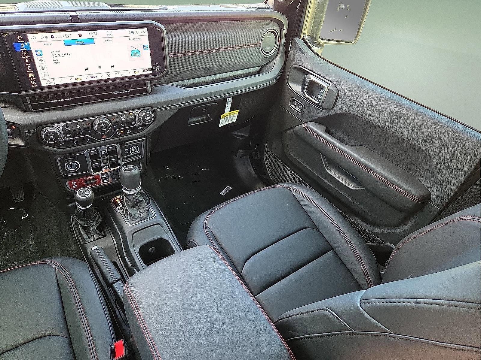 New 2025 Jeep Gladiator Rubicon image 12