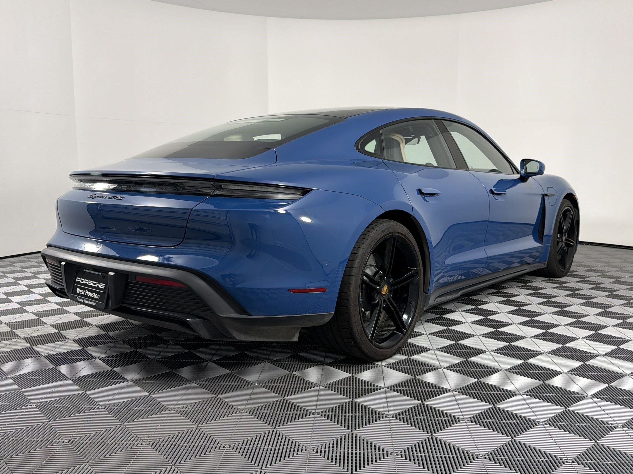 Certified 2023 Porsche Taycan GTS AWD/4WD image 9