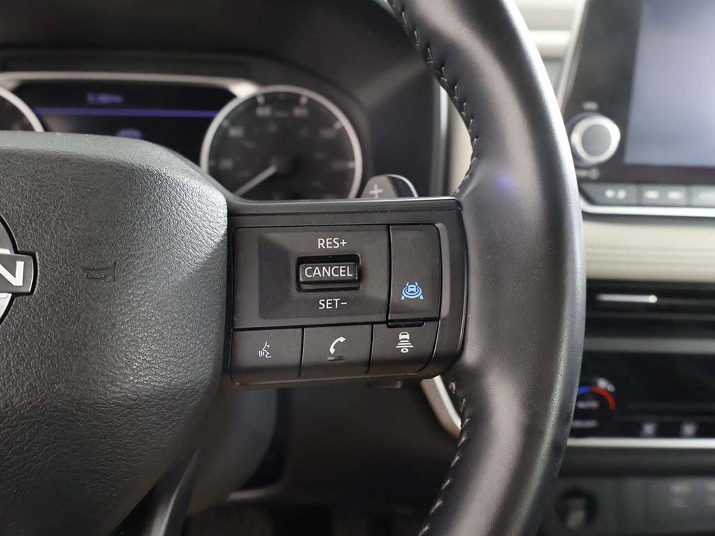 Used 2025 Nissan Rogue SV AWD/4WD image 42