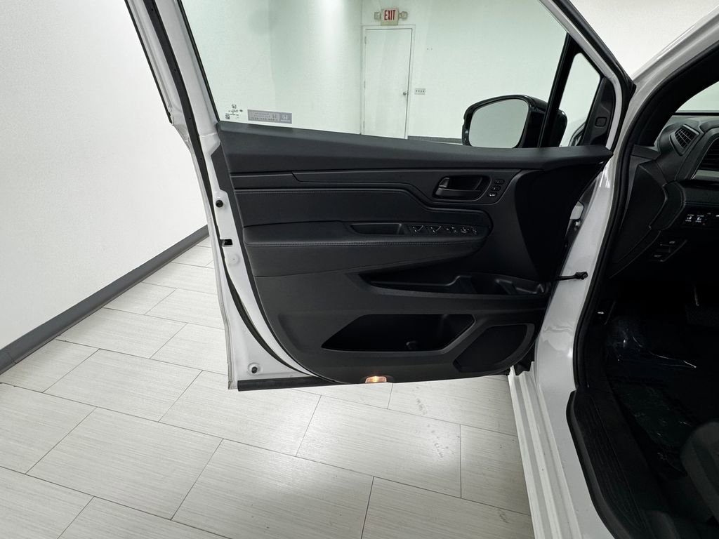 Used 2024 Honda Odyssey Sport image 9
