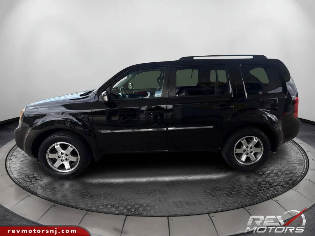 Used 2010 Honda Pilot Touring image 2