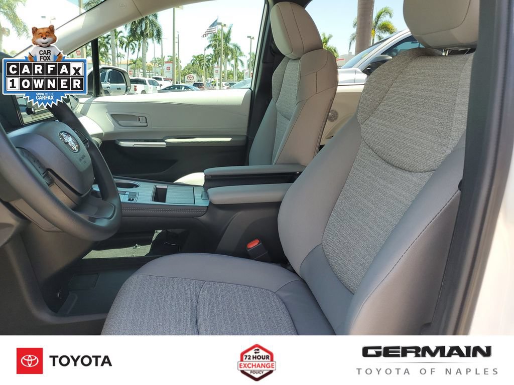 Certified 2026 Toyota Sienna LE FWD image 19