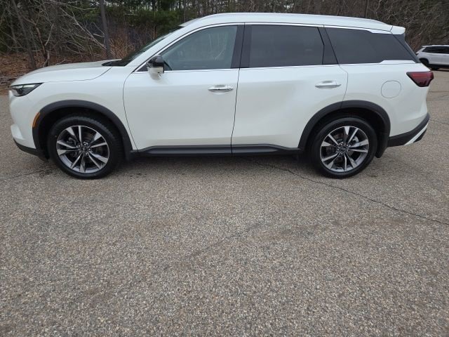 Used 2023 INFINITI QX60 Luxe w/ Cargo Package AWD/4WD image 2