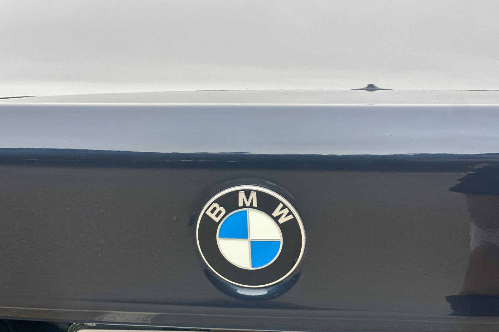 Used 2018 BMW 530e RWD image 38