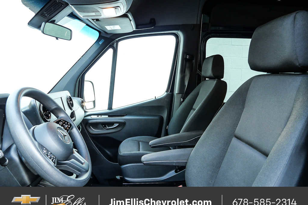 Used 2024 Mercedes-Benz Sprinter 2500 image 7