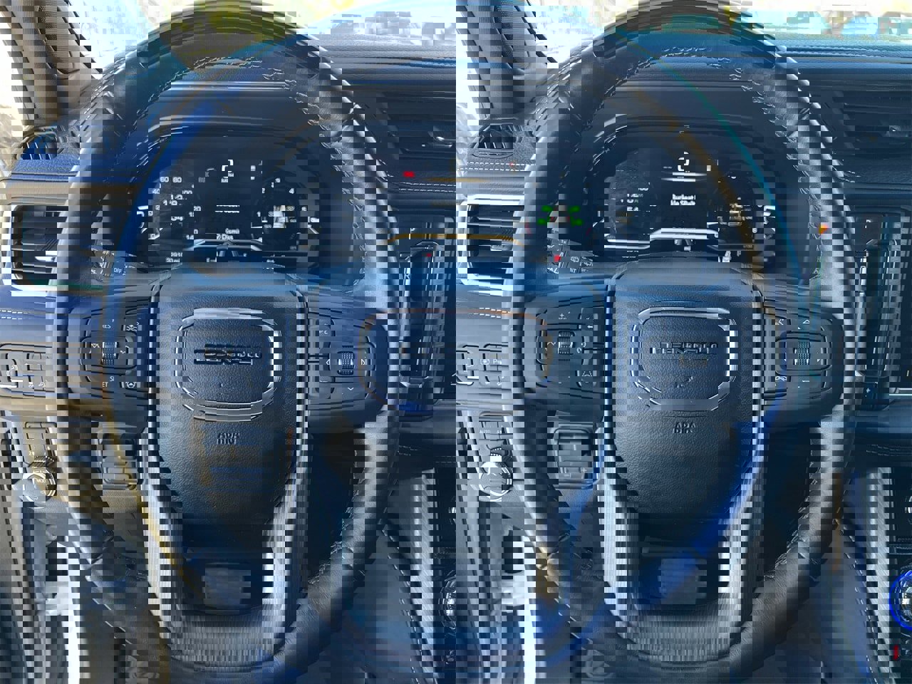 Used 2023 GMC Yukon Denali Ultimate image 9