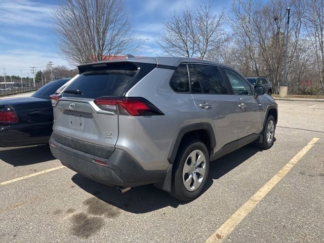 Used 2023 Toyota RAV4 LE AWD/4WD image 6