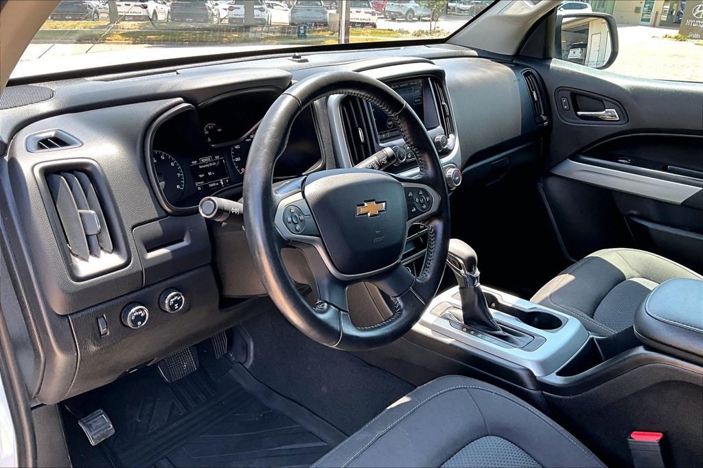 Used 2022 Chevrolet Colorado LT AWD/4WD image 16