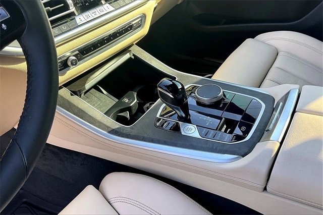 Used 2022 BMW X5 sDrive40i w/ Premium Package image 15