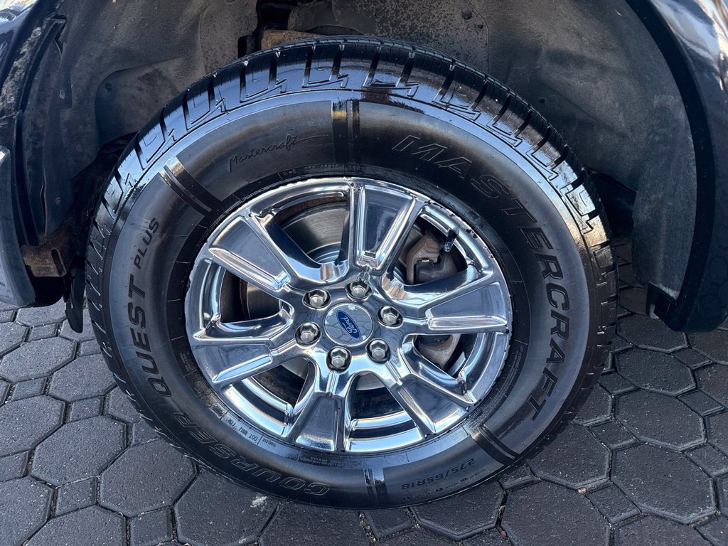 Used 2016 Ford F150 Lariat w/ Equipment Group 502A Luxury AWD/4WD image 11