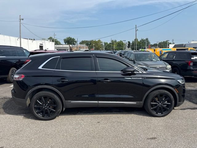Used 2023 Lincoln Nautilus Reserve w/ Monochromatic Package AWD/4WD image 2