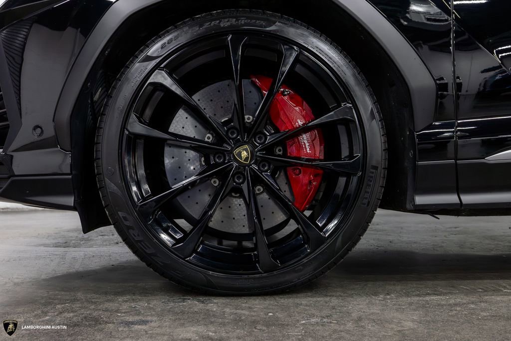 Used 2019 Lamborghini Urus AWD/4WD image 6