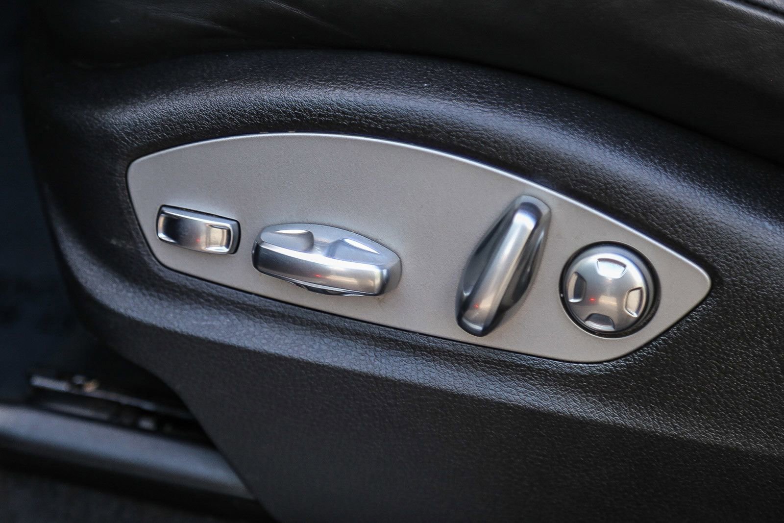 Used 2018 Porsche Macan S AWD/4WD image 20