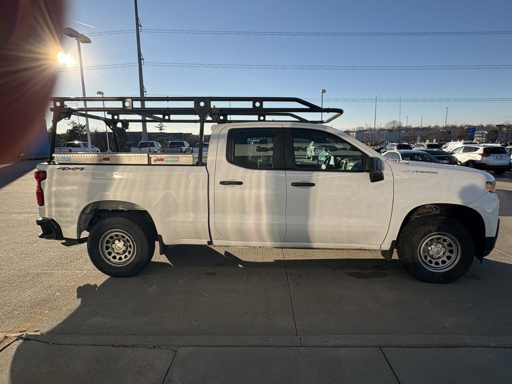 Used 2019 Chevrolet Silverado 1500 W/T w/ Trailering Package image 4