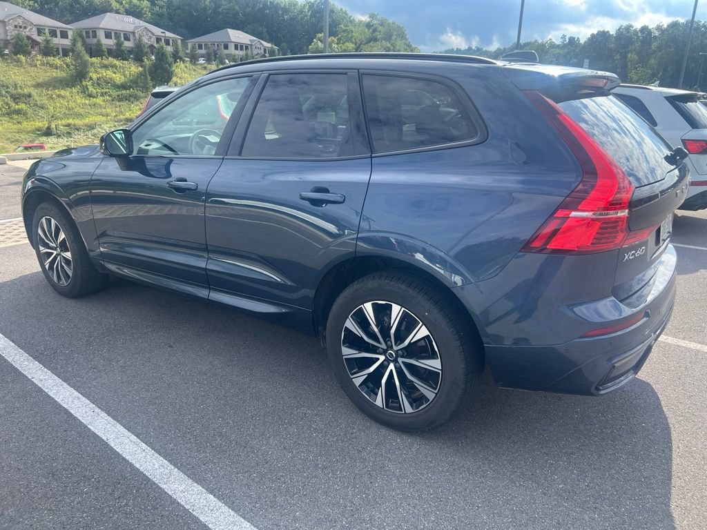 Used 2024 Volvo XC60 B5 Core w/ Climate Package AWD/4WD image 14