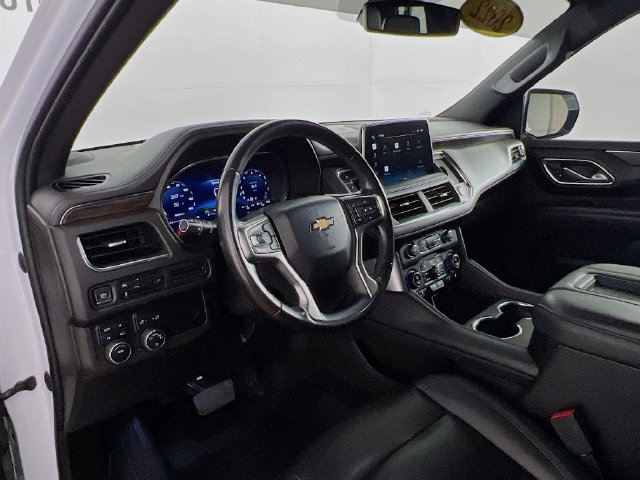 Used 2022 Chevrolet Suburban LT AWD/4WD image 38