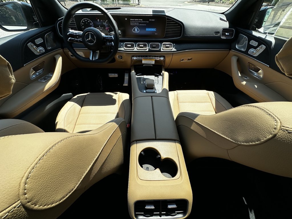 New 2026 Mercedes-Benz GLS 450 4MATIC image 27