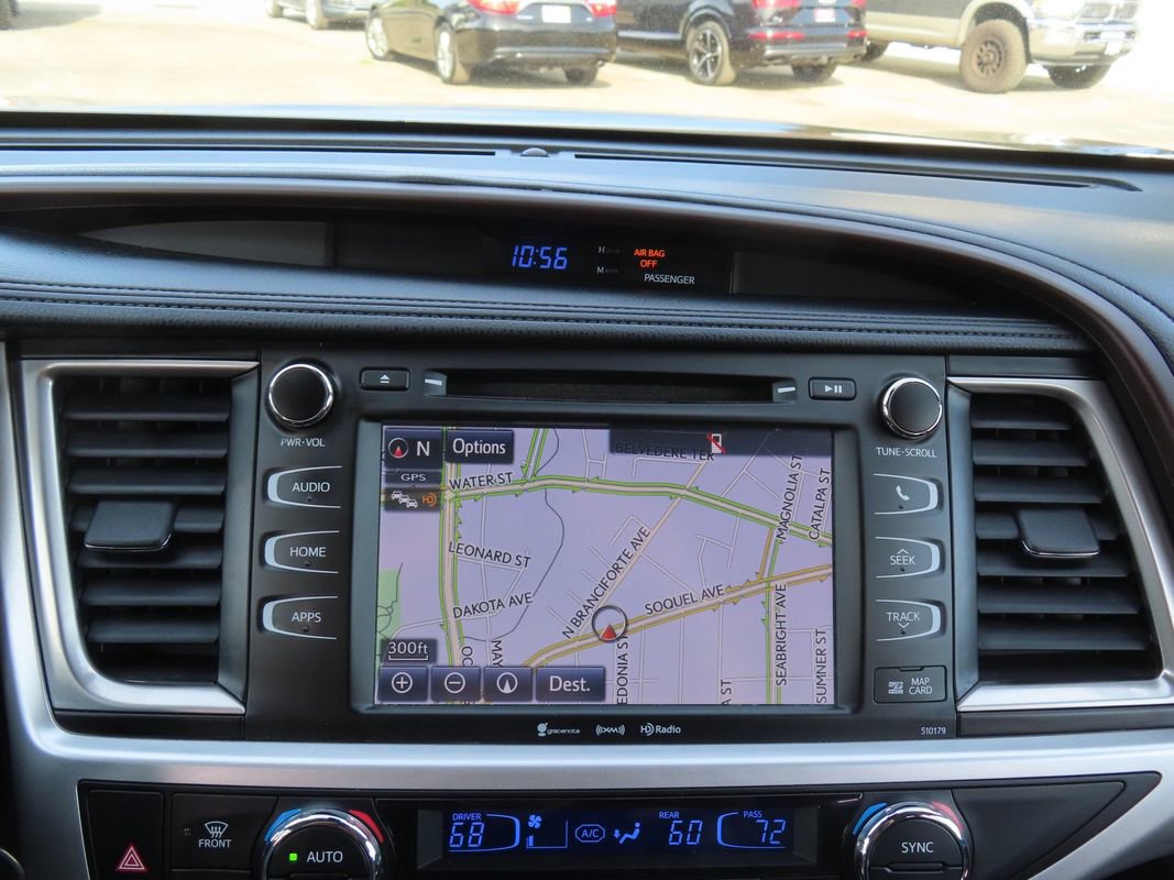 Used 2018 Toyota Highlander XLE image 34