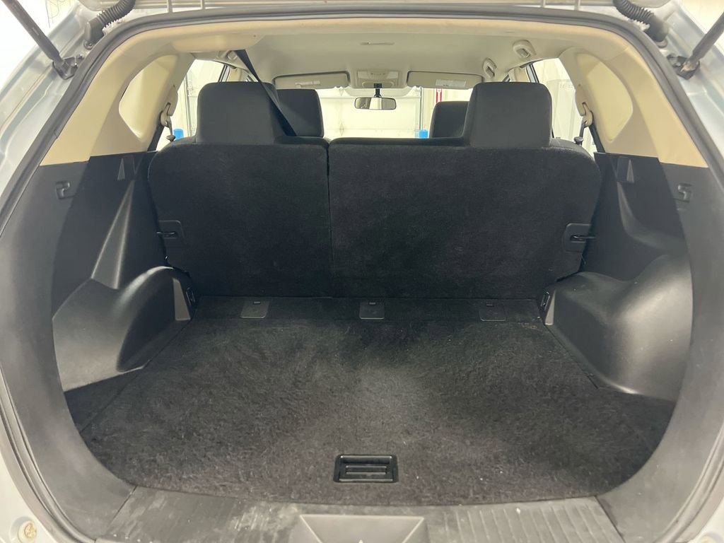 Used 2014 Nissan Rogue S image 22
