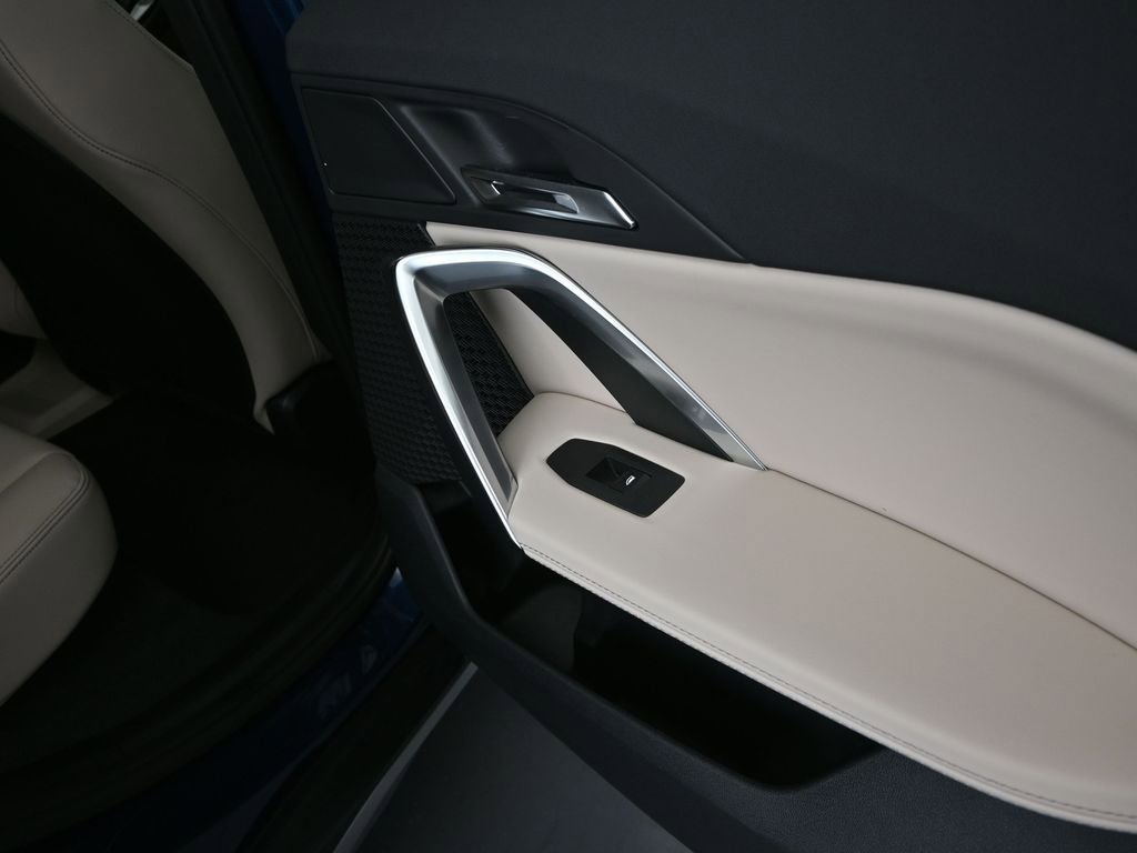 Certified 2025 BMW X1 xDrive28i image 21