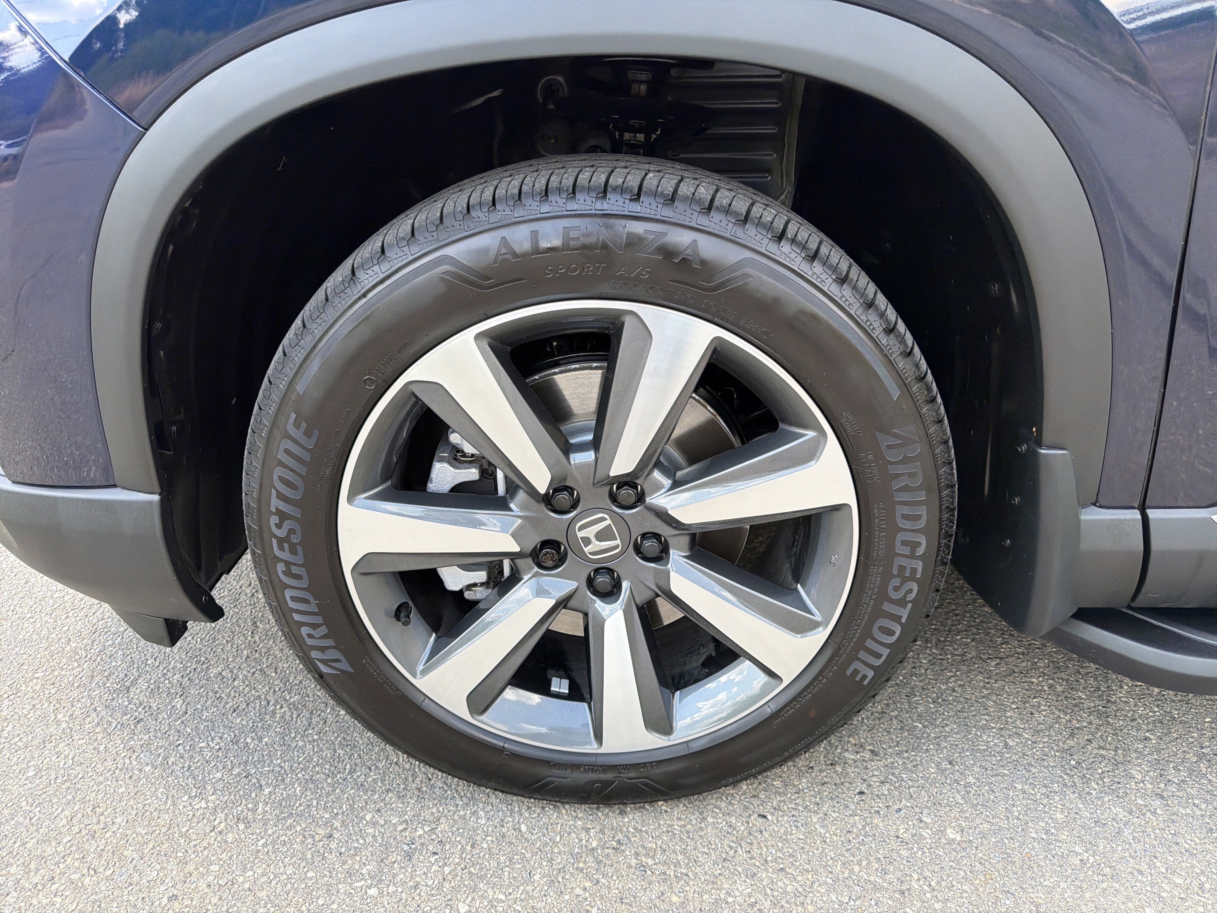 Used 2025 Honda Pilot Elite image 11